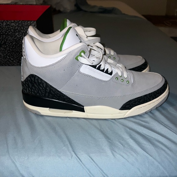 Jordan 3 Chlorophyll - Picture 1 of 5